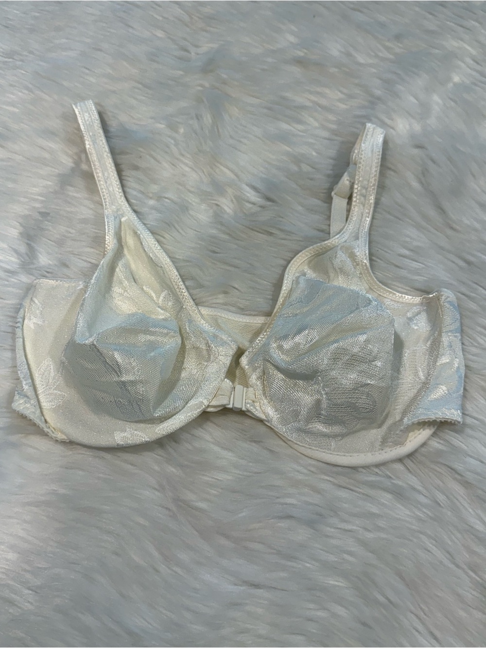 Vintage Y2K Victoria's Secret Sheer Lace Underwire Bra Ivory Inlined Full Cover